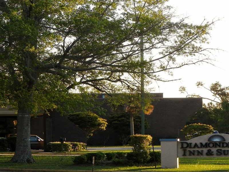 Ramada By Wyndham Gulfport I-10 Diamondhead Motel Exterior photo